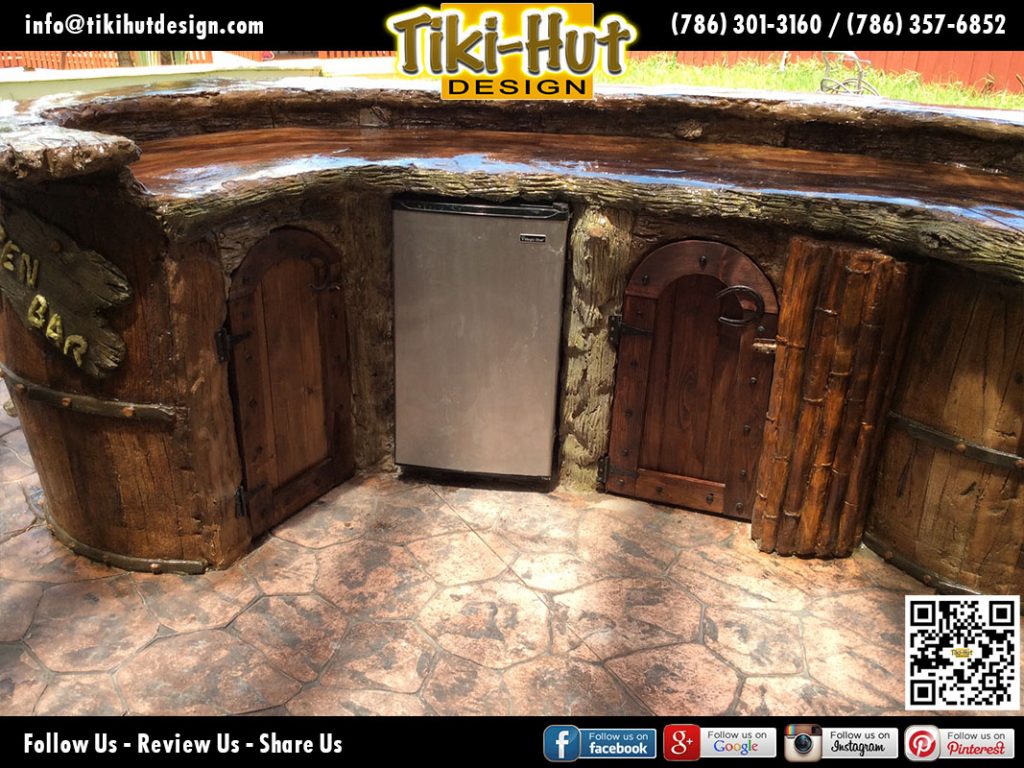 Custom-Outdoor-Kitchen-Counter-Top-and-Cabinets-by-Tiki-Hut-Design-of-Miami