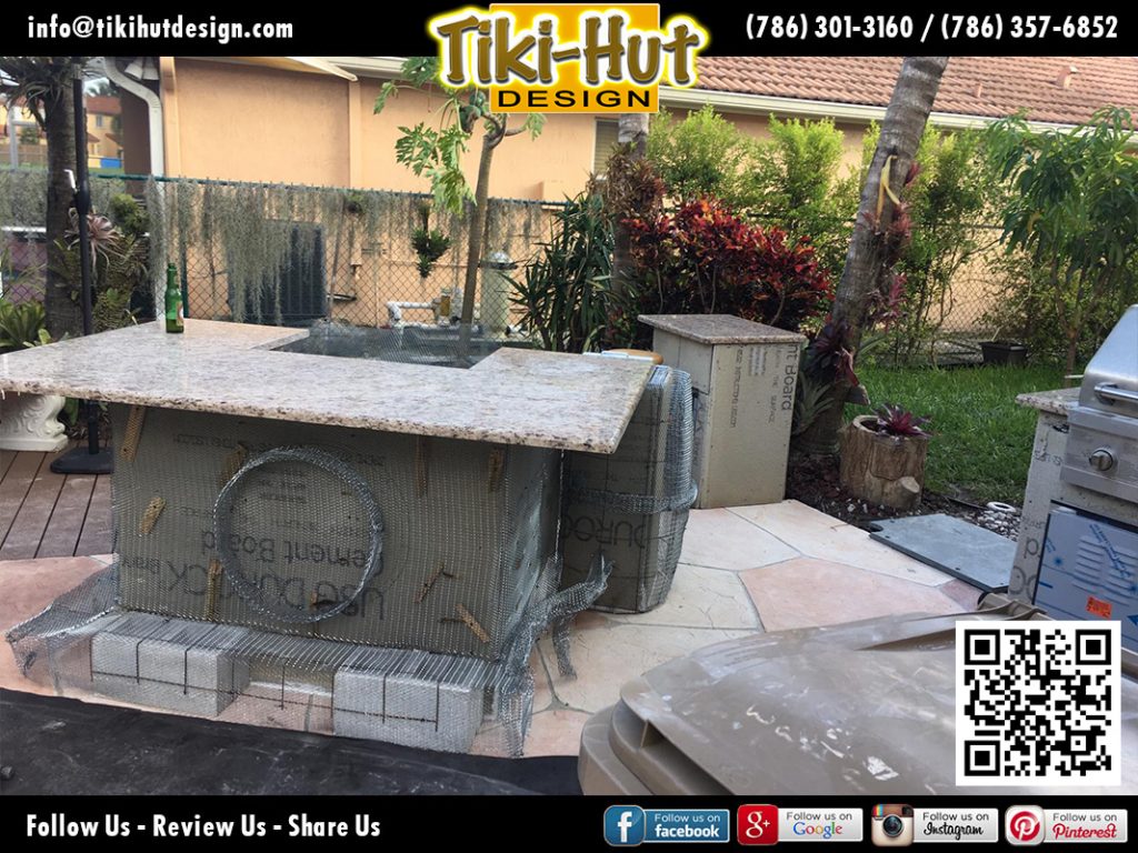 tiki-hut-design-cement-barrel-with-marmol-countertop-before